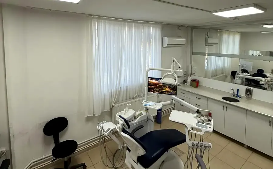 Besni diş kliniği tedavi odası